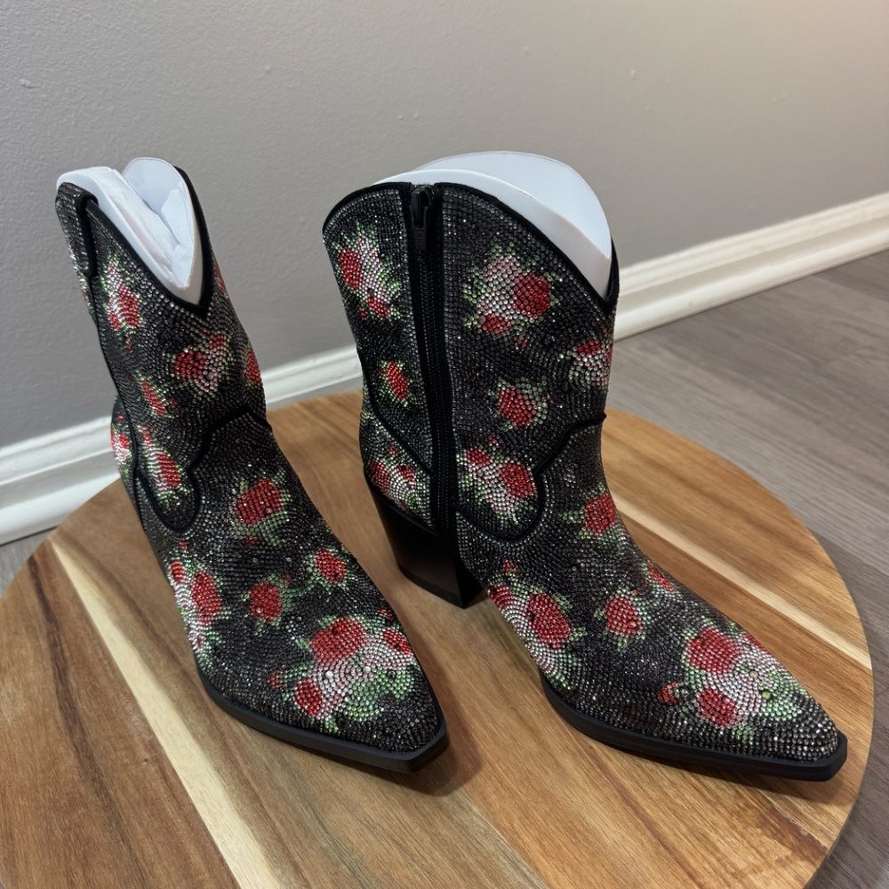 Wild Pair Lacey Floral Rhinestone Western Booties Black Size 7 & 10 , NEW - Picture 2 of 11